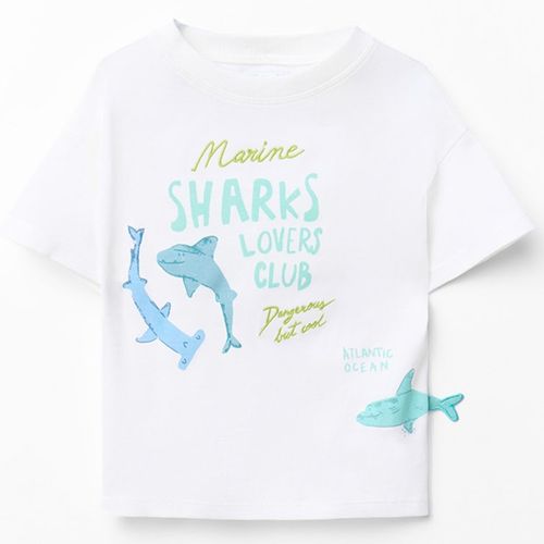 Camiseta blanca con estampado de tiburón para bebé niño