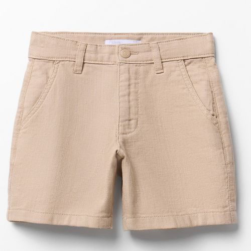 Short beige clásico con bolsillos para niño