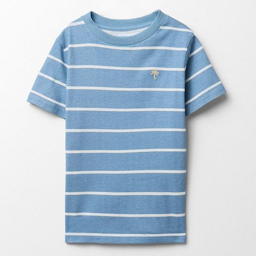 Camiseta azul rayada para niño