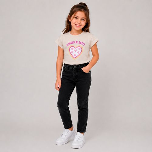 Camiseta ivorycon estampado de corazón para niña