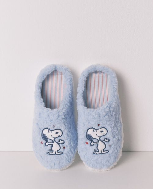 Pantuflas celeste con bordado de Snoopy para mujer