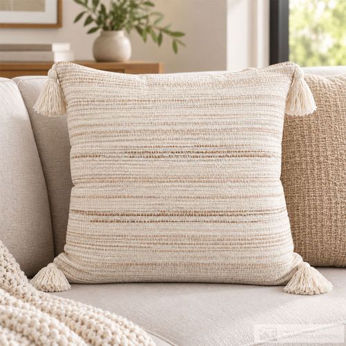 Cojín jacquard trenzado beige con flecos